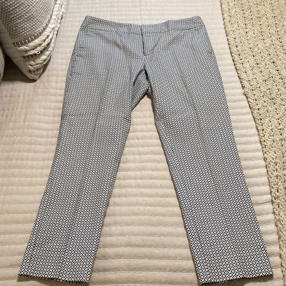 Banana Republic Capri Pant - Size 6